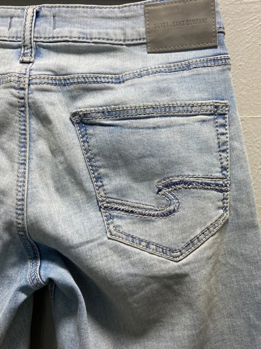 Silver Jeans The Zac Bootcut Jeans Blue Size 30 x 30 Minimalist Classic Casual